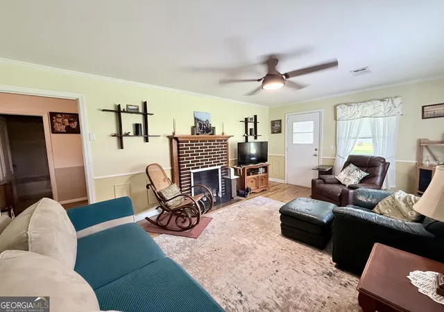 Photo 3 of Single family home for sale at 301 E Willow Lake Dr, Metter, GA 30439 | MLS# 10809946 | Listing updated on 2026-08-05