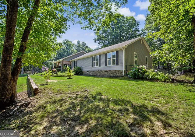 Homes for sale in Barnesville, GA | 121 Peacock Rd, Barnesville, GA 30204 | MLS# 10802477