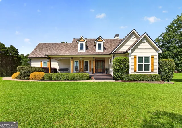 2nd image of 466 Bob Smith Rd, Sharpsburg, GA 30277 | MLS# 10825027