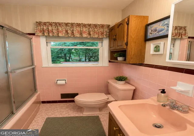 Photo 8 of Sale Pending at 5539 Ash St, Forest Park, GA 30297 | MLS# 10830132 | Listing updated on 2026-09-03