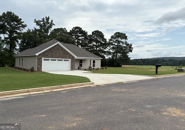 2nd image of 1204 22nd Pl, Valley, AL 36854 | MLS# 10818004