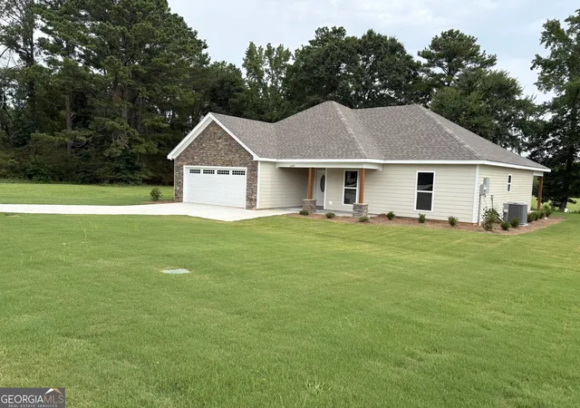 3rd image of 1204 22Nd Pl, Valley, AL 36854 | MLS# 10818004