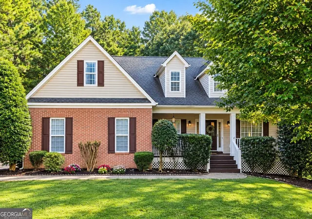 Single family home for sale at 123 W Castle View Dr, Braselton, GA 30517 | MLS# 10874221