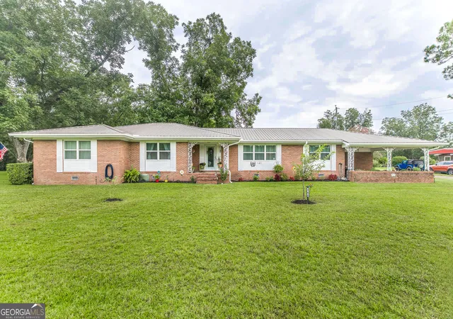 Photo 1 of Sale Pending at 141 N Railroad Ave, Chauncey, GA 31011 | MLS# 10809371 | Listing updated on 2026-09-23