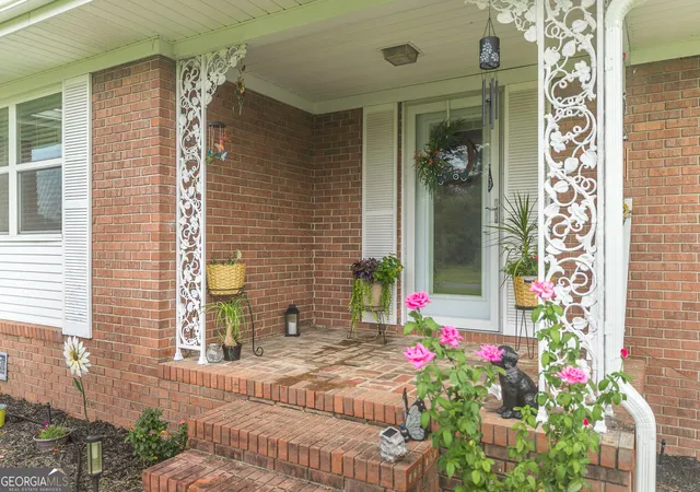 Photo 4 of Sale Pending at 141 N Railroad Ave, Chauncey, GA 31011 | MLS# 10809371 | Listing updated on 2026-09-23
