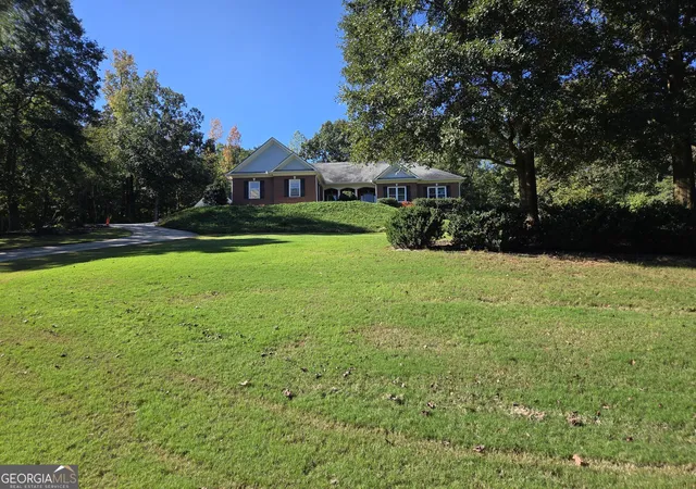 Photo 1 of Single family home for sale at 124 Sweetwater Ridge, Hoschton, GA 30548 | MLS# 10870894 | Listing updated on 2026-10-25
