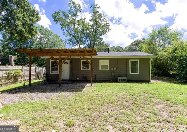 17th image of 2880 Hall Dr, Smyrna, GA 30082 | MLS# 10810230