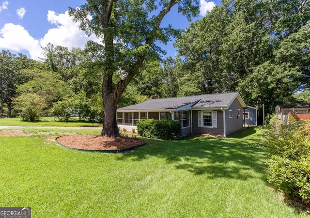 1st image of 2880 Hall Dr, Smyrna, GA 30082 | MLS# 10810230