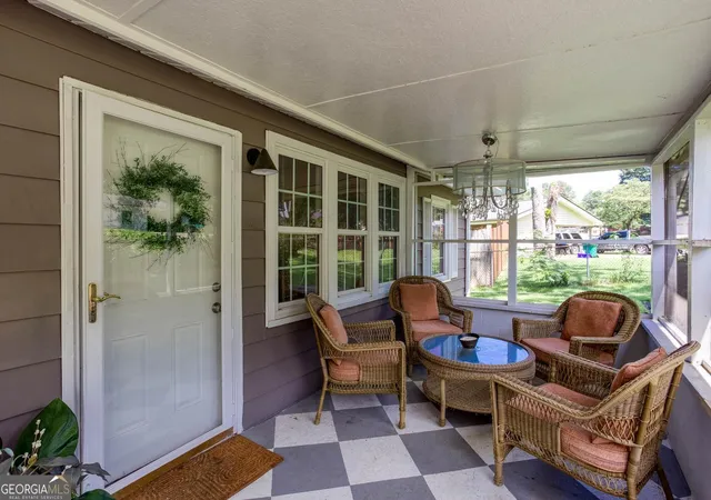 Photo 3 of Single family home for sale at 2880 Hall Dr, Smyrna, GA 30082 | MLS# 10810230 | Listing updated on 2026-09-03