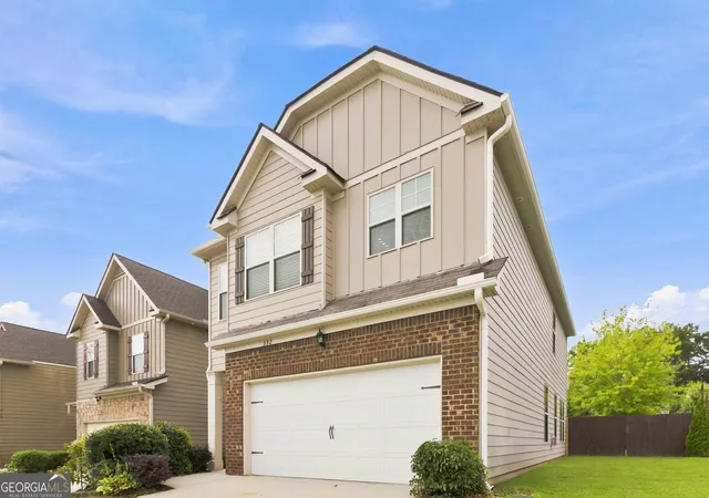 Photo 2 of Single family home for sale at 532 Dasheill Ln, Atlanta, GA 30349 | MLS# 10828825 | Listing updated on 2026-09-22
