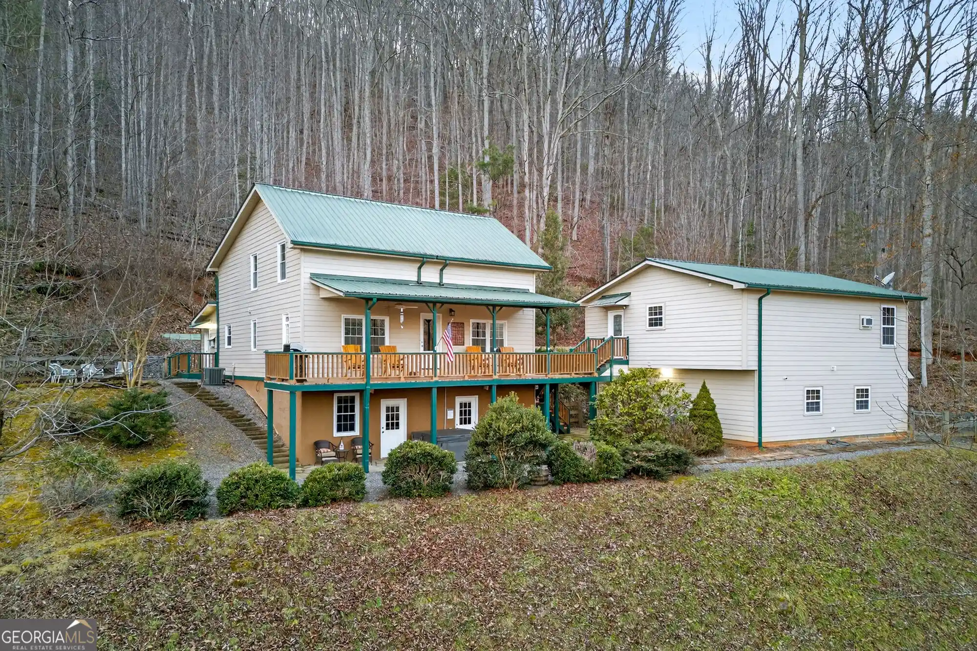 Photo 1 of Single family home for sale at 317 Collins Crk Rd, Hiawassee, GA 30546 | MLS# 10875232 | Listing updated on 2026-10-21