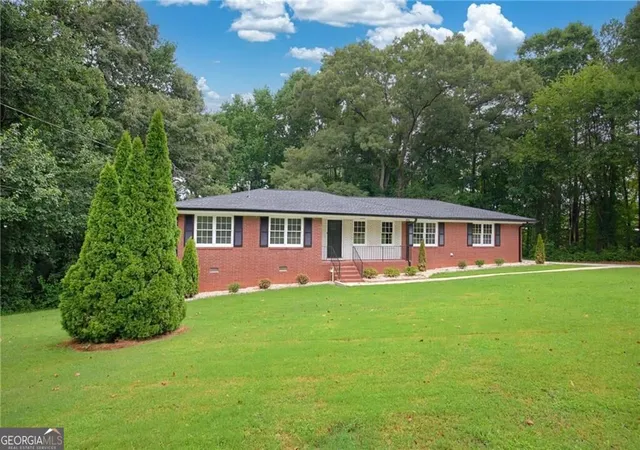 Photo 1 of Single family home for sale at 1502 Kings Rd, Marietta, GA 30062 | MLS# 10806767 | Listing updated on 2026-10-23