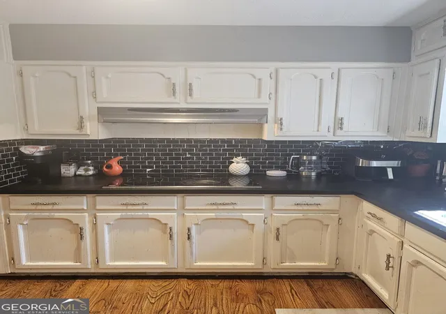 Photo 3 of Sale Pending at 1623 Hidden Hills Parkway, Stone Mountain, GA 30088 | MLS# 10832142 | Listing updated on 2026-09-17