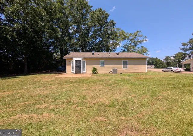 Photo 4 of Single family home for sale at 1070 Lower Big Springs Rd, Lagrange, GA 30241 | MLS# 10835061 | Listing updated on 2026-09-11