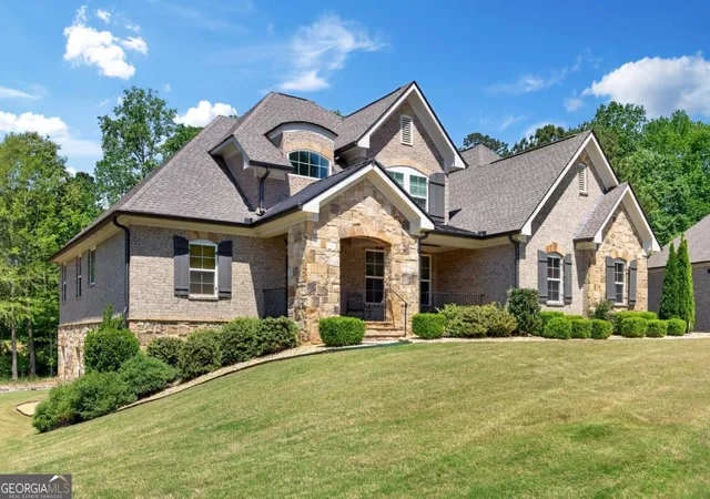 Photo 2 of Single family home for sale at 2710 Bolton Abbey Dr, Marietta, GA 30064 | MLS# 10736703 | Listing updated on 2026-08-23