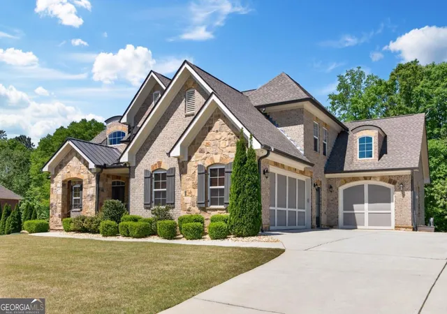 Photo 3 of Single family home for sale at 2710 Bolton Abbey Dr, Marietta, GA 30064 | MLS# 10736703 | Listing updated on 2026-08-23