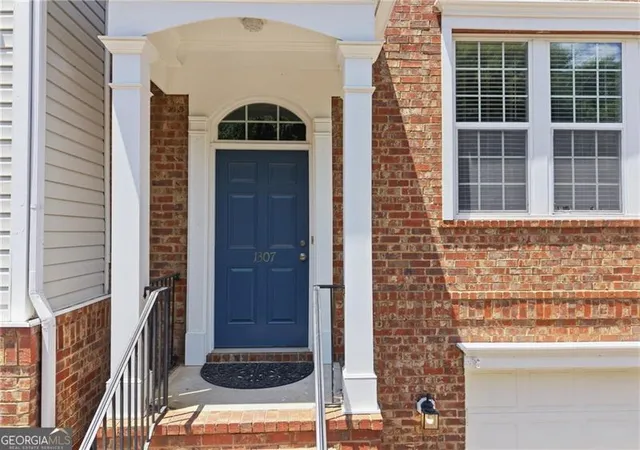 Homes for sale in Alpharetta, GA | 1307 Greychurch Wy, Alpharetta, GA 30004 | MLS# 10801287
