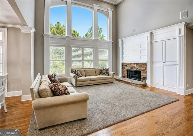 Photo 3 of Single family home for sale at 1043 Meadow Club Ct, Suwanee, GA 30024 | MLS# 10827650 | Listing updated on 2026-09-15