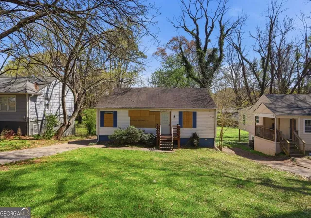2nd image of 2130 Jernigan Dr Se, Atlanta, GA 30315 | MLS# 10728174