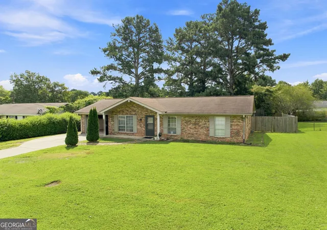 Photo 3 of Sale Pending at 28 Glenrise Ter Nw, Rome, GA 30165 | MLS# 10830281 | Listing updated on 2026-09-18