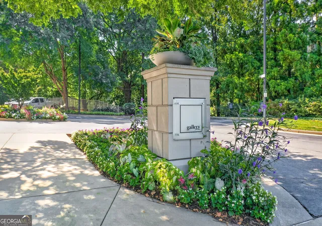 Photo 3 of Sale Pending at 2795 Peachtree Rd Ne #802, Atlanta, GA 30305 | MLS# 10828276 | Listing updated on 2026-10-01