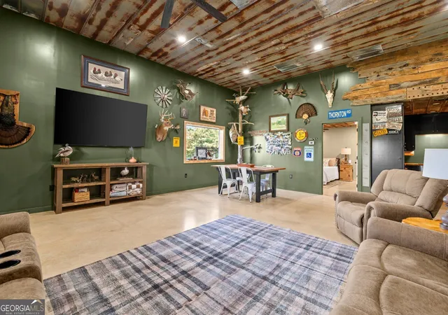 Photo 4 of Sale Pending at 568 Brandenburg Rd, Franklin, GA 30217 | MLS# 10825640 | Listing updated on 2026-08-17