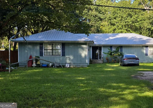 1st image of 812 E 1st St, Midway, GA 31320 | MLS# 10828384