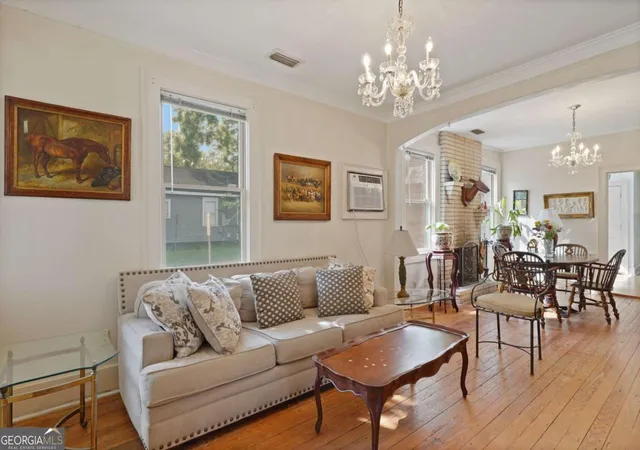 Photo 3 of Single family home for sale at 702 E 32Nd St, Savannah, GA 31401 | MLS# 10764510 | Listing updated on 2026-10-28