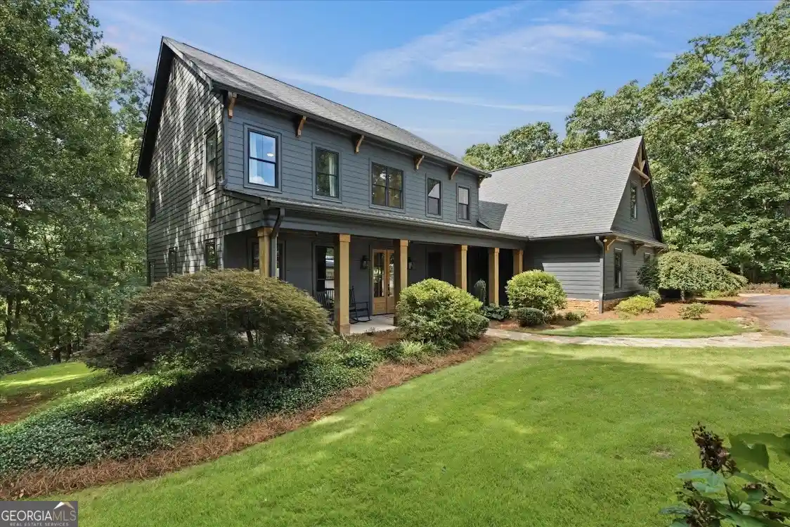Photo 1 of Single family home for sale at 992 Oak Grv Rd, Carrollton, GA 30117 | MLS# 10812102 | Listing updated on 2026-10-22