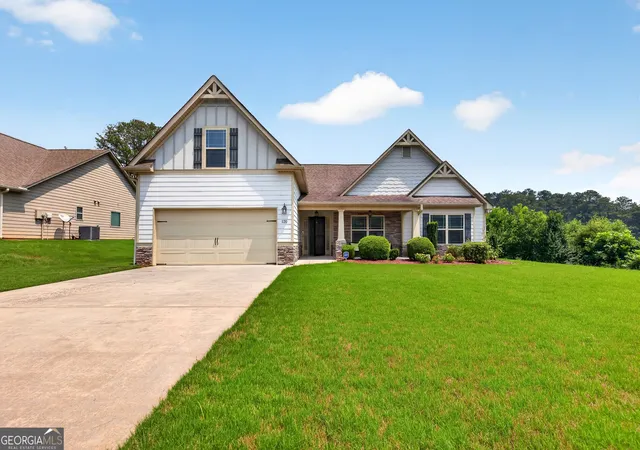 1st image of 120 Pye Lake Dr, Fayetteville, GA 30214 | MLS# 10816768