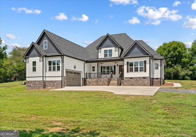 Photo 1 of Sale Pending at 385 Wilson Rd, Chatsworth, GA 30705 | MLS# 10832273 | Listing updated on 2026-08-27