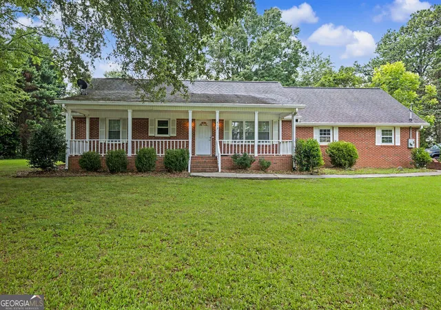 Photo 1 of Single family home for sale at 413 Old Newnan Rd, Carrollton, GA 30117 | MLS# 10798901 | Listing updated on 2026-08-13