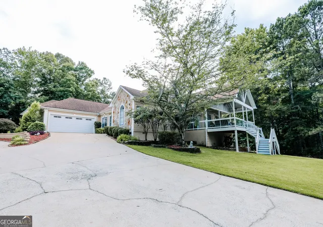 3rd image of 7404 Golfers Pt, Villa Rica, GA 30180 | MLS# 10739460