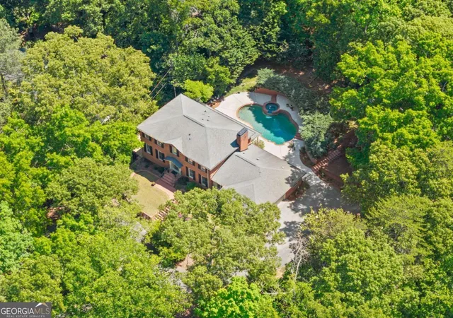 Photo 2 of Single family home for sale at 1812 Valley Rd Ne, Gainesville, GA 30501 | MLS# 10759714 | Listing updated on 2026-08-15