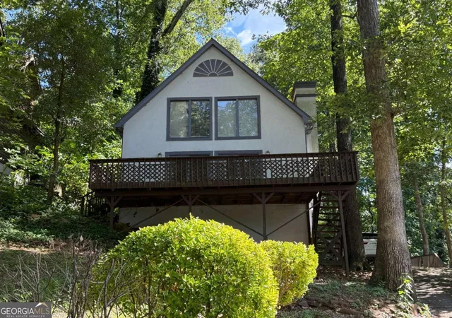 Homes for sale in Snellville, GA | 8439 Lake Dr, Snellville, GA 30039 | MLS# 10790457
