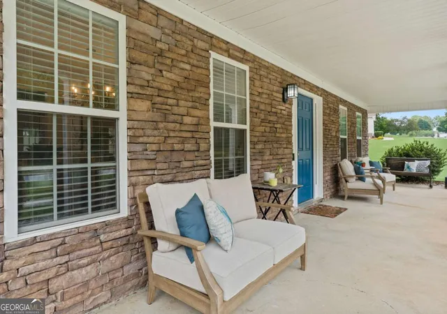 Photo 2 of Sale Pending at 517 Annslee Ln, Loganville, GA 30052 | MLS# 10785418 | Listing updated on 2026-09-30