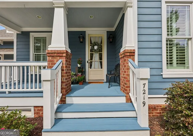 Photo 3 of Single family home for sale at 7219 Grand Reunion Dr, Hoschton, GA 30548 | MLS# 10803158 | Listing updated on 2026-09-29
