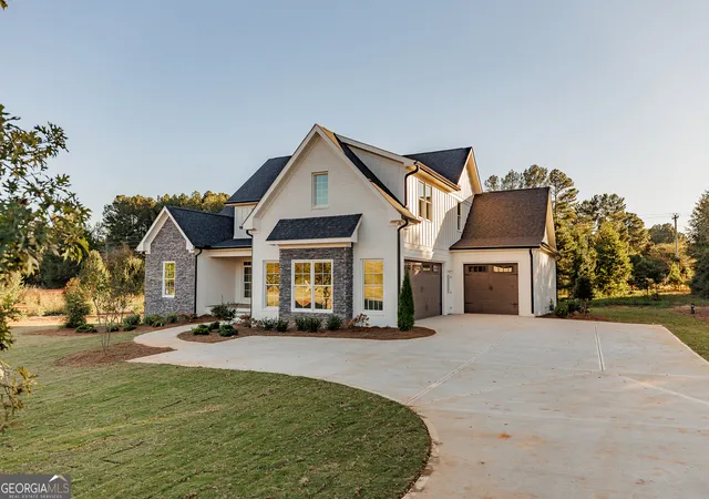 Photo 4 of Sale Pending at 1100 Manjula Ln, Watkinsville, GA 30677 | MLS# 10619743 | Listing updated on 2026-09-21
