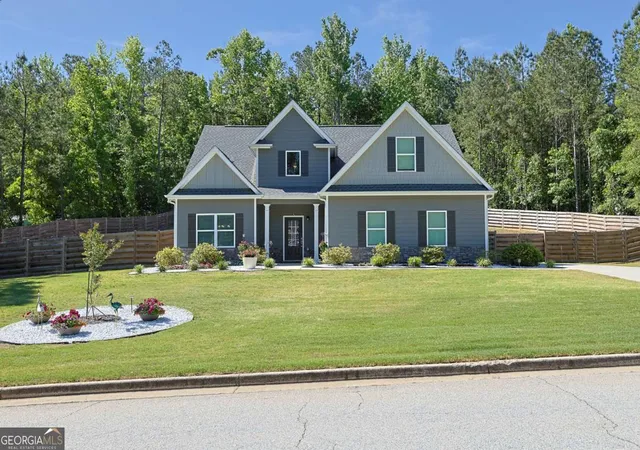 2nd image of 20 Hawthorn Ln, Covington, GA 30014 | MLS# 10796675