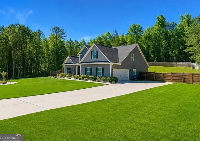 3rd image of 20 Hawthorn Ln, Covington, GA 30014 | MLS# 10796675