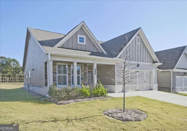 Photo 2 of Single family home for sale at 2404 Anhinga Dr, Loganville, GA 30052 | MLS# 10727001 | Listing updated on 2026-10-08