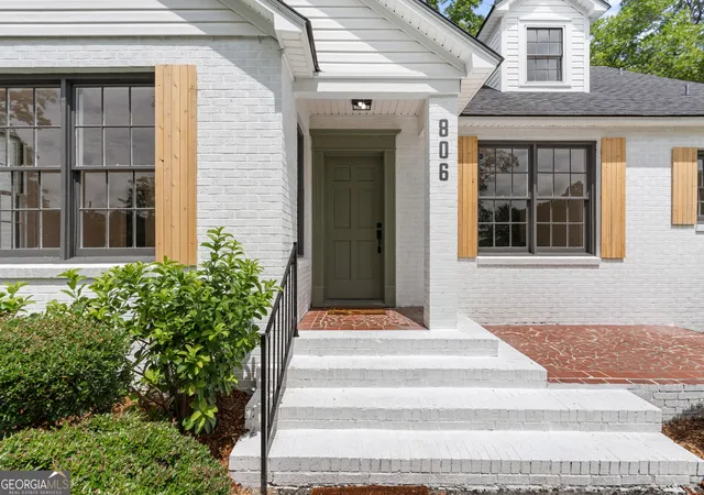 Photo 3 of Single family home for sale at 806 N Main St, Sylvania, GA 30467 | MLS# 10831053 | Listing updated on 2026-09-04