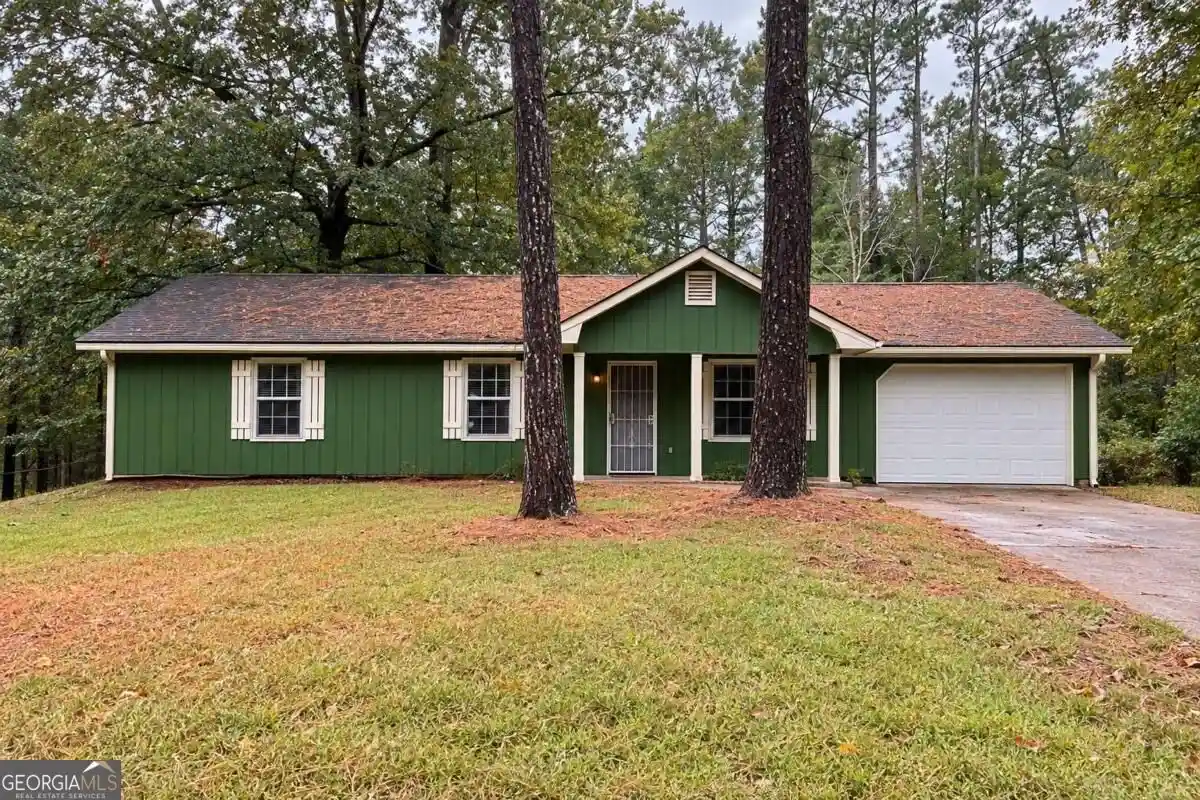 Single family home for sale at 810 Navajo Trl, Covington, GA 30016 | MLS# 10873731