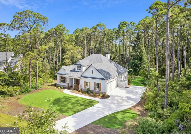 2nd image of 110 Clubhouse Cir, Saint Marys, GA 31558 | MLS# 10634151