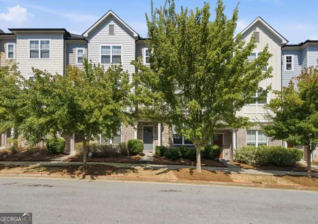 2nd image of 1611 Falcon Crest Wy, Decatur, GA 30032 | MLS# 10811423