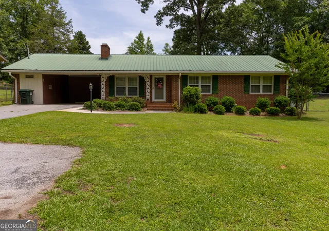 Homes for sale in Elberton, GA | 508 Ridgecrest Dr, Elberton, GA 30635 | MLS# 10774878