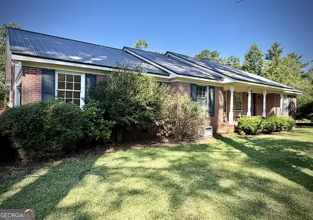 3rd image of 290 Virginia Cir, Jeffersonville, GA 31044 | MLS# 10808781
