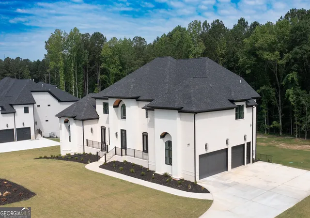 Homes for sale in Fayetteville, GA | 220 Waltham Wy, Fayetteville, GA 30214 | MLS# 10771156