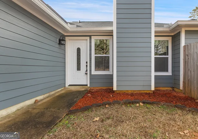 Photo 3 of Single family home for sale at 60 Wagon Wheel Trl, Senoia, GA 30276 | MLS# 10811919 | Listing updated on 2026-09-13