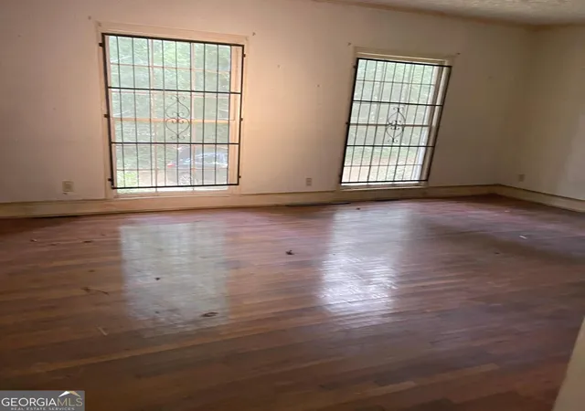 3rd image of 1976 Delowe Dr Sw, Atlanta, GA 30311 | MLS# 10792417